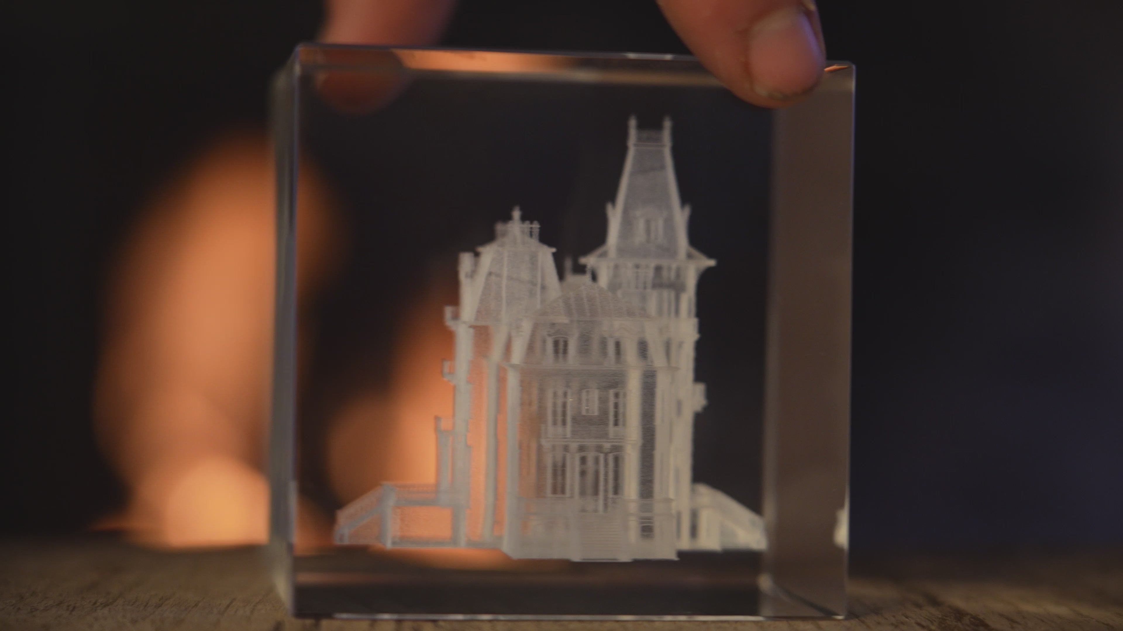 Crystal 3D Laser-Etched Château de Chaumont Cube
